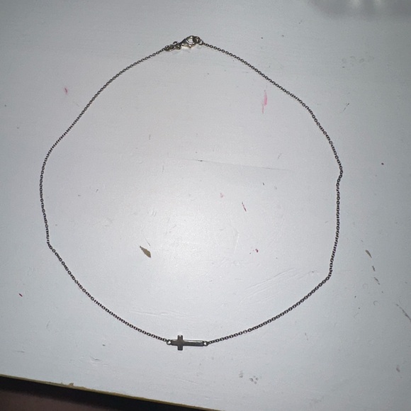 Silver horizontal cross necklace - Picture 2 of 2